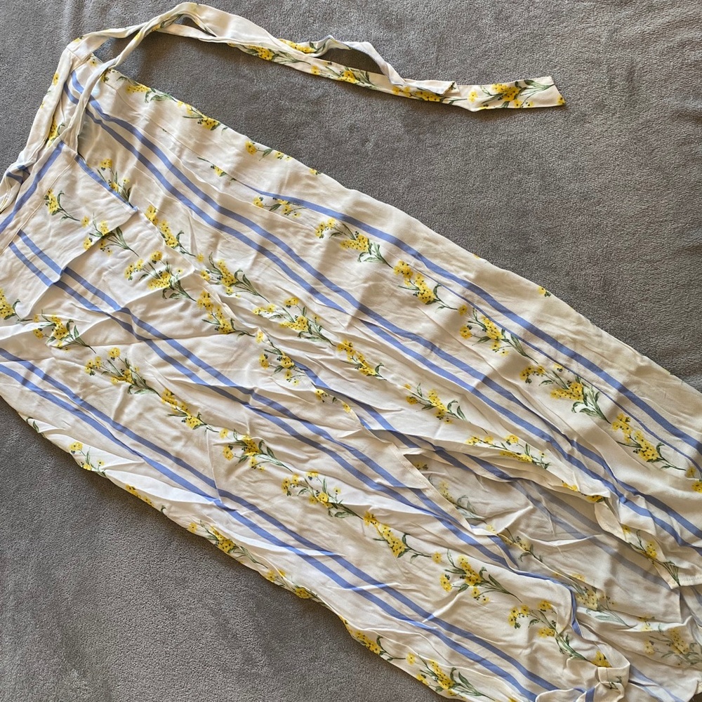 Wrap Around skirt with side slit